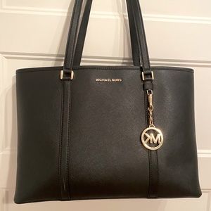 Micheal Kors biggest size Original *never used*